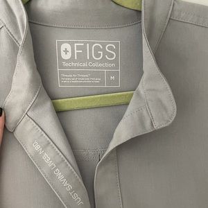 FIGS Gray Women Scrubs